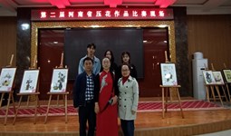 我院压花作品参赛第十届中国花卉博览会创佳绩